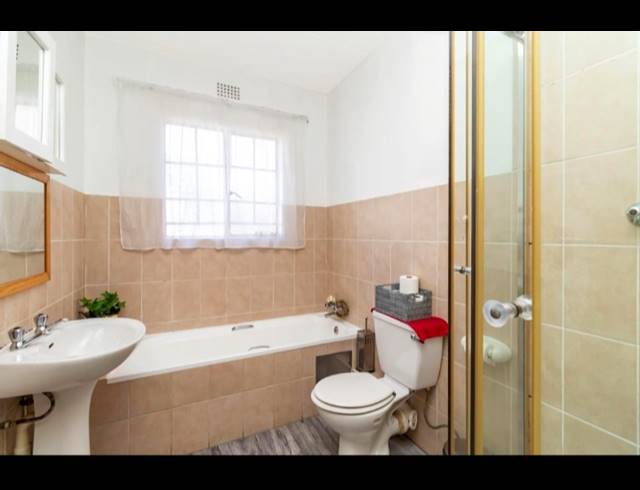 2 bed property to rent in SHARONLEA